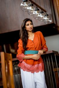 how to style loose clothes, best fashion blog hyderabad, top indian fashion blogger, top indian lifestyle blog, best indian fashion blog